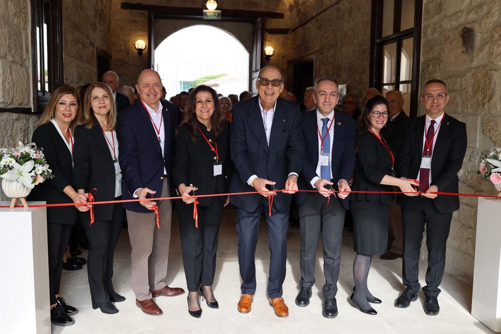 Muhtar Kent Stem Laboratuvarı Açıldı