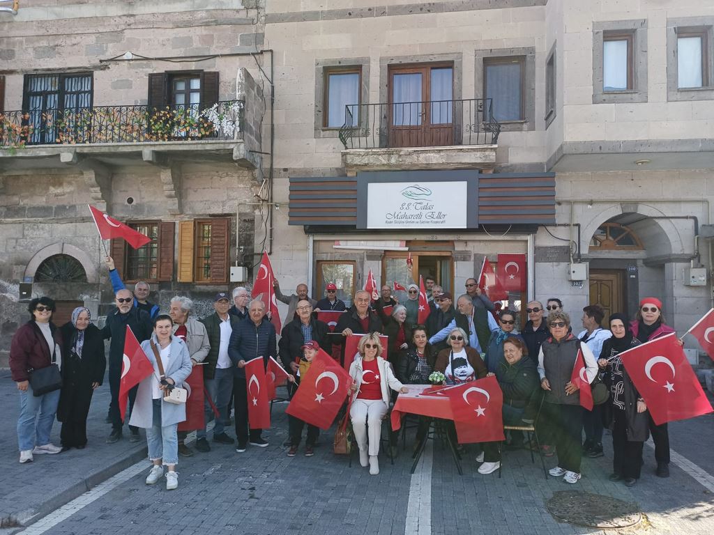 T.C. 101 Yaşında da Talas Mezunlarımız Ali Dağı'nda